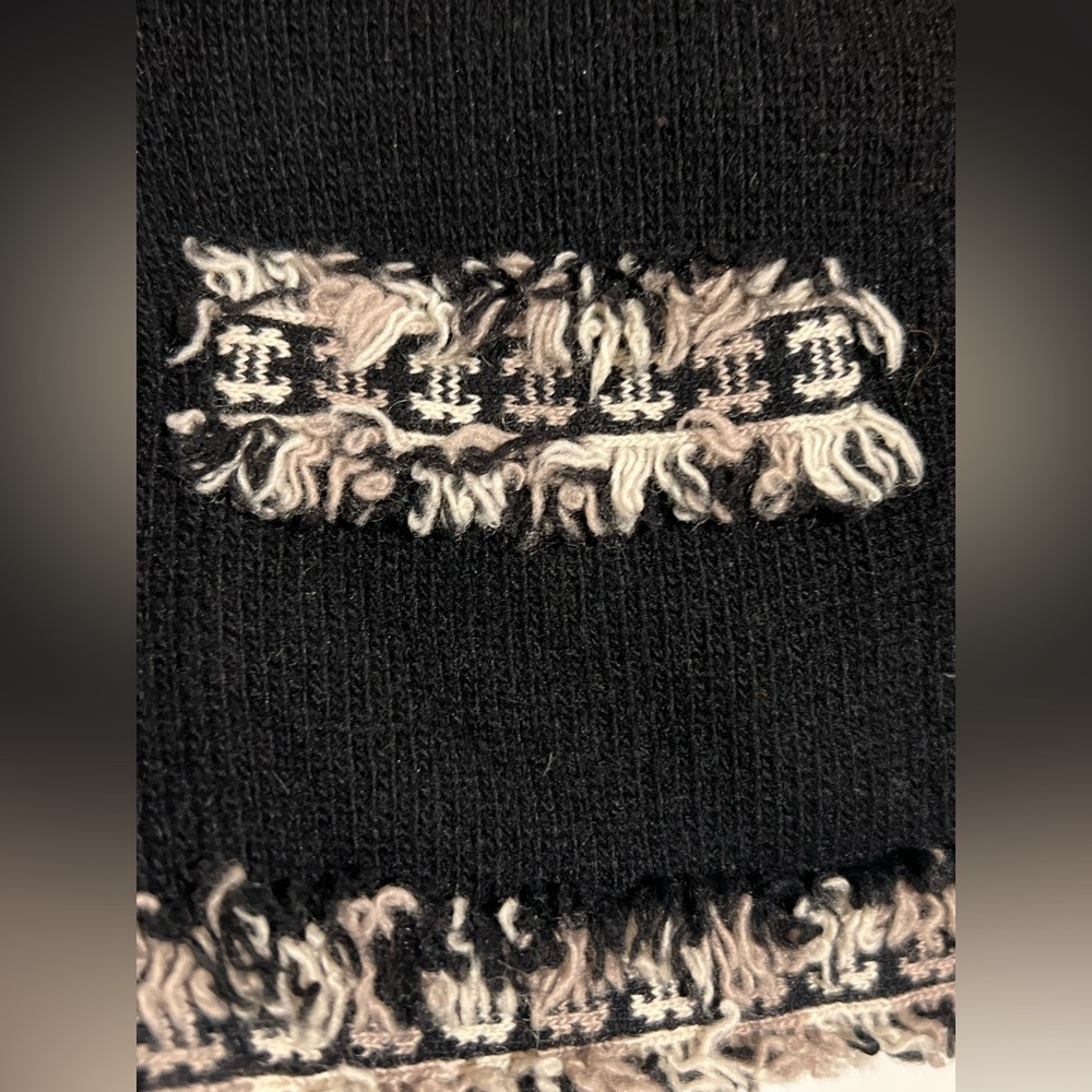 Chanel black fantasy tweed trim cashmere cardigan - Picture 4 of 7